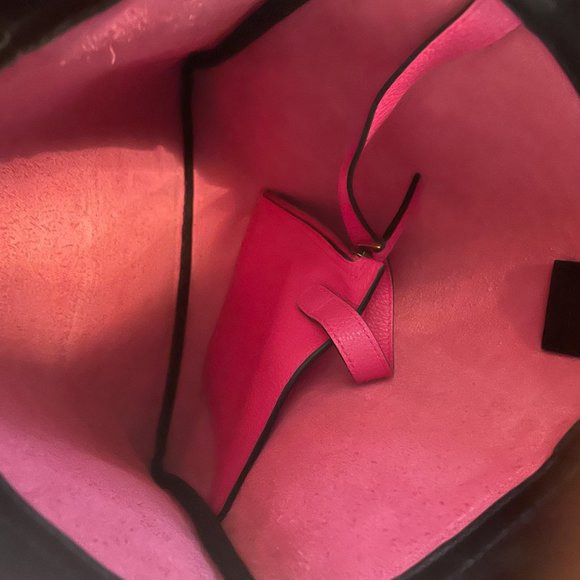 Pink Gucci Logo Drawstring Backpack - Picture 5 of 5